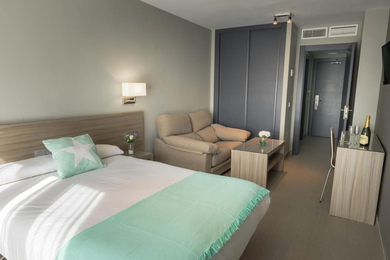 Apartamentos Santa Clara Alhaurín de la Torre Eksteriør bilde